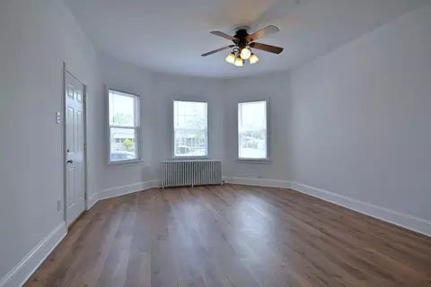 5104 N Austin Ave, Chicago, IL 60630 photo 5