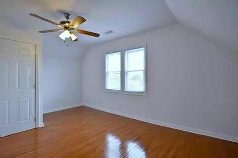5104 N Austin Ave, Chicago, IL 60630 photo 45