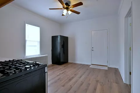 5104 N Austin Ave, Chicago, IL 60630 photo 12