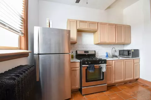 Kitchen - 523 E 41st St, Chicago, IL 60653 photo 5 of 5