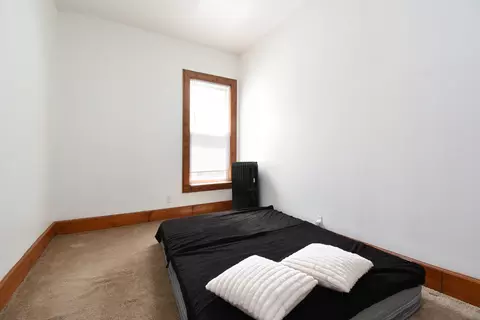 Bedroom - 523 E 41st St, Chicago, IL 60653 photo 5 of 7
