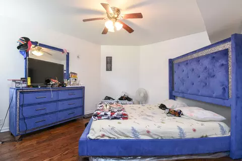 Bedroom - 523 E 41st St, Chicago, IL 60653 photo 1 of 7