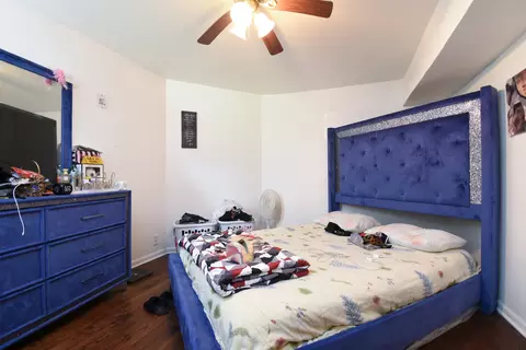 Bedroom - 523 E 41st St, Chicago, IL 60653 photo 2 of 7