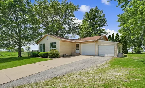 115 Choctaw Trl, Loda, IL 60948