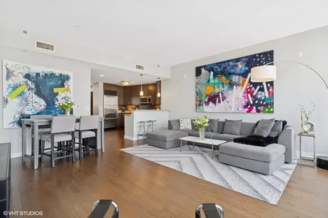 Living - 60 E Monroe St #3308, Chicago, IL 60603 photo 3 of 4