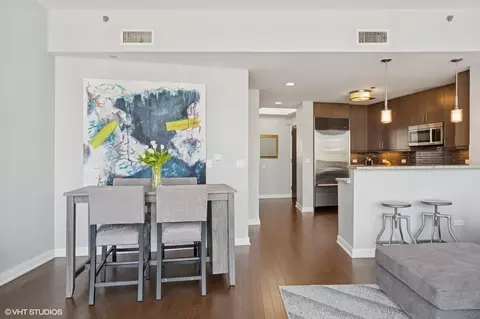 Dining - 60 E Monroe St #3308, Chicago, IL 60603 photo 1 of 2