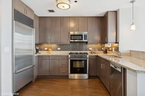 Kitchen - 60 E Monroe St #3308, Chicago, IL 60603 photo 3 of 4
