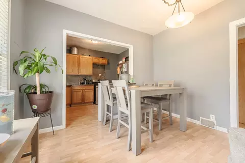 Dining - 14922 Lawndale Ave, Midlothian, IL 60445 photo 2 of 2