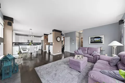 1629 Montclair Dr, Elgin, IL 60123 photo 8