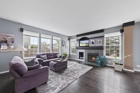 1629 Montclair Dr, Elgin, IL 60123 photo 7