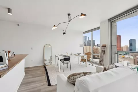 611 S Wells St #2801, Chicago, IL 60607 photo 3