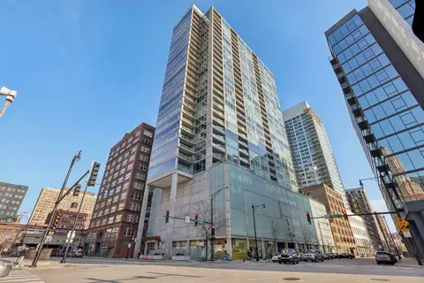 611 S Wells St #2801, Chicago, IL 60607
