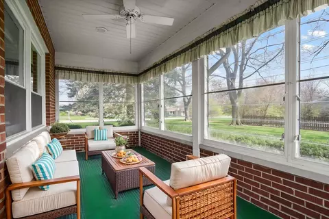 Exterior - 745 Konen Ave, Aurora, IL 60505 photo 2 of 4