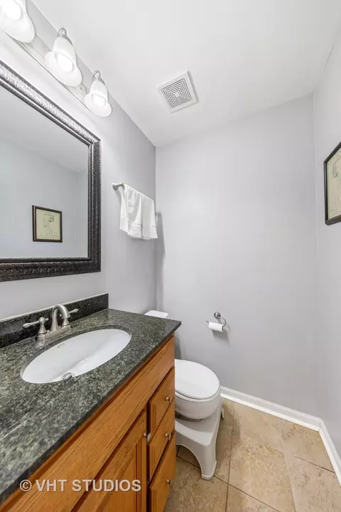 Bath - 1247 Trinity Dr, Carol Stream, IL 60188 photo 1 of 2
