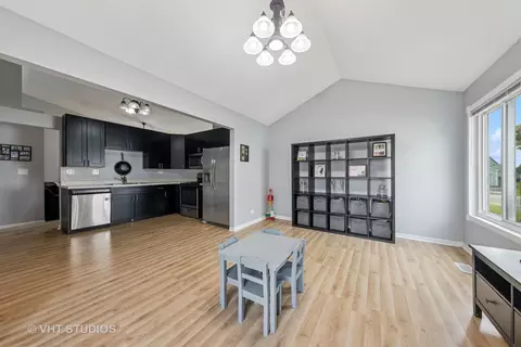 Other - 1247 Trinity Dr, Carol Stream, IL 60188 photo 3 of 5