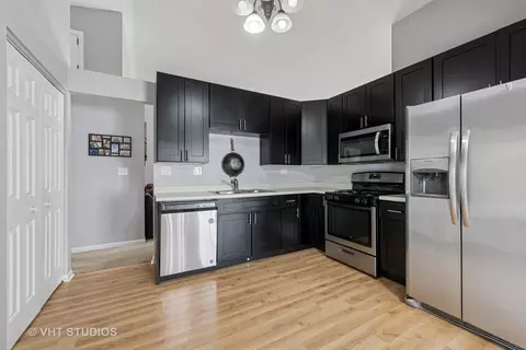 Kitchen - 1247 Trinity Dr, Carol Stream, IL 60188 photo 1 of 2