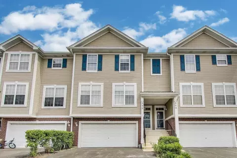 532 Declaration Ln, Aurora, IL 60502