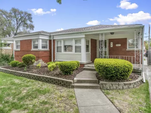 9007 S Jeffery Blvd, Chicago, IL 60617