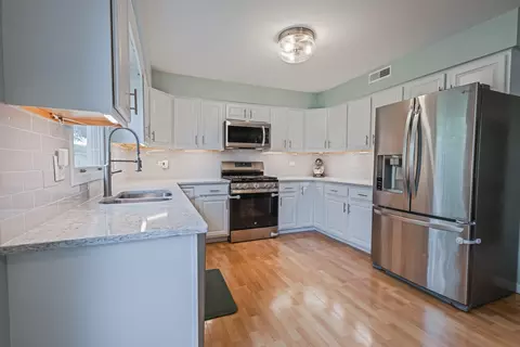 1706 Childs St, Wheaton, IL 60187 photo 6