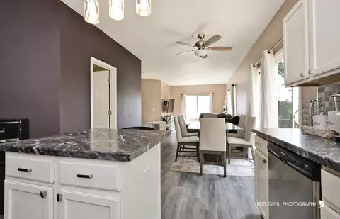86 E Old Mill Trl, Antioch, IL 60002 photo 7