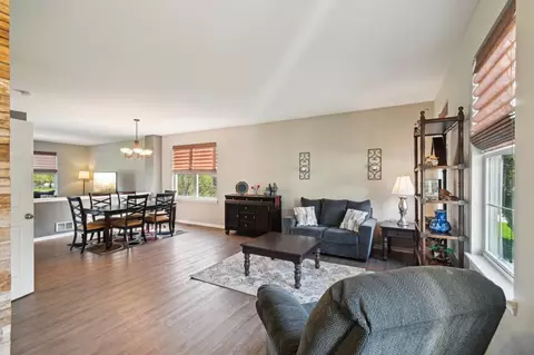 Other - 3077 Wickenden Ave, Elgin, IL 60124 photo 1 of 8