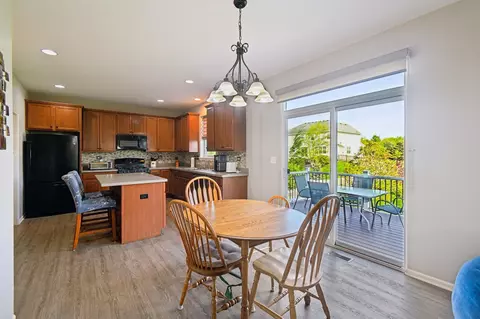 Kitchen - 3077 Wickenden Ave, Elgin, IL 60124 photo 1 of 4