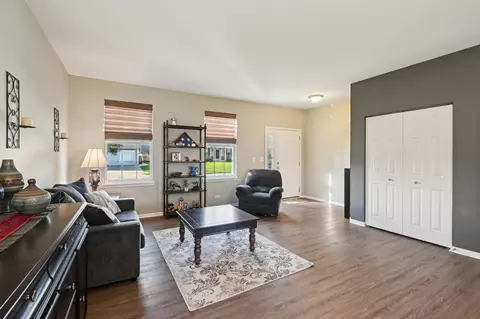 Other - 3077 Wickenden Ave, Elgin, IL 60124 photo 2 of 8