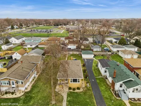 View/Area - 3434 Monroe St, Lansing, IL 60438 photo 2 of 5