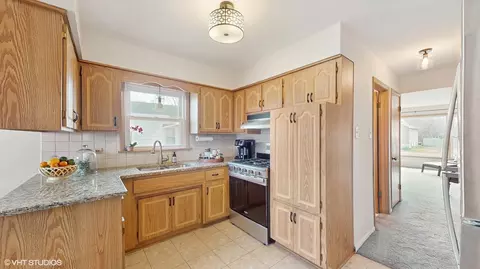 Kitchen - 3434 Monroe St, Lansing, IL 60438 photo 1 of 2