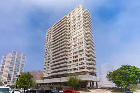 5601 N Sheridan Rd #6C, Chicago, IL 60640