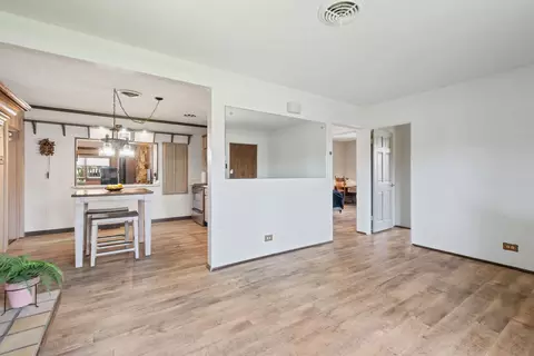 16 W340 94th Pl, Burr Ridge, IL 60527 photo 7