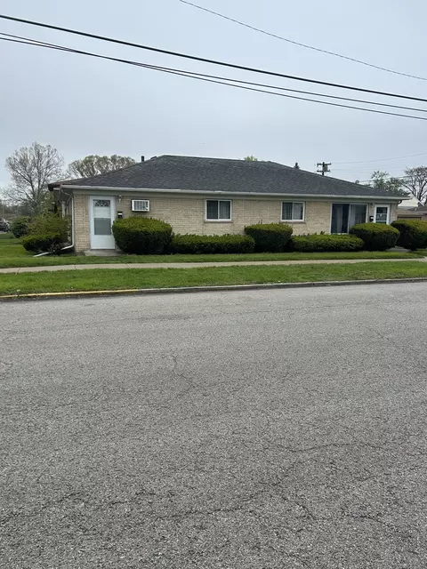 735 May St, Calumet City, IL 60409
