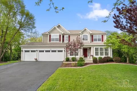 308 Kingsport Ct, Crystal Lake, IL 60012