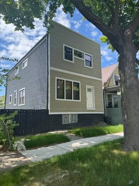 7846 S Saint Lawrence Ave, Chicago, IL 60619