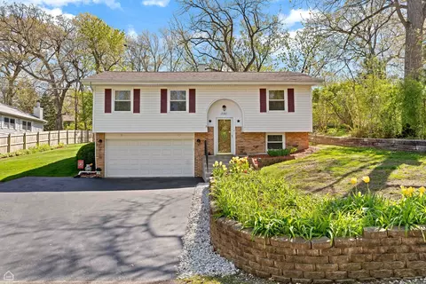 21361 W Arbor Ln, Lake Zurich, IL 60047