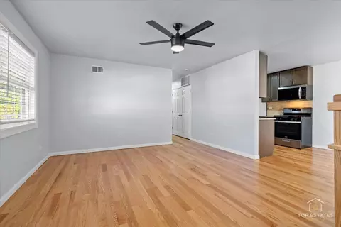 Living - 642 Gray Ct #0, Wheeling, IL 60090 photo 1 of 4