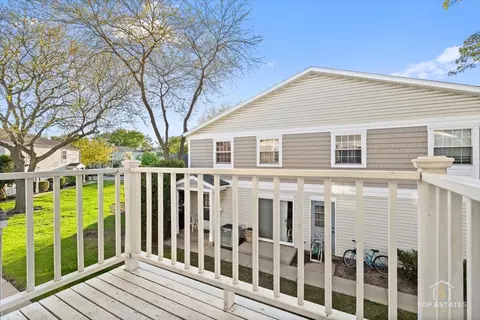 Exterior - 642 Gray Ct #0, Wheeling, IL 60090 photo 3 of 4