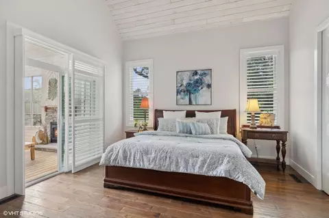 Bedroom - 1124 Blackhawk Ave, Mchenry, IL 60051 photo 1 of 4