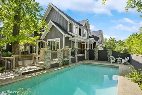 Exterior - 1124 Blackhawk Ave, Mchenry, IL 60051 photo 12 of 20