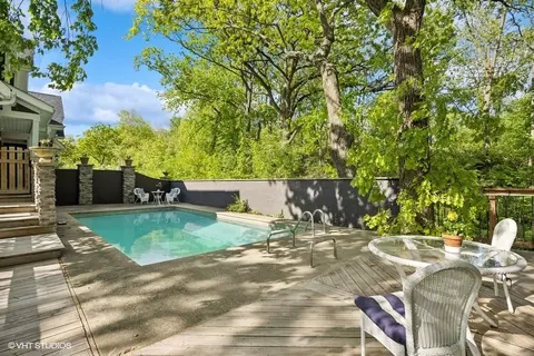 Exterior - 1124 Blackhawk Ave, Mchenry, IL 60051 photo 14 of 20
