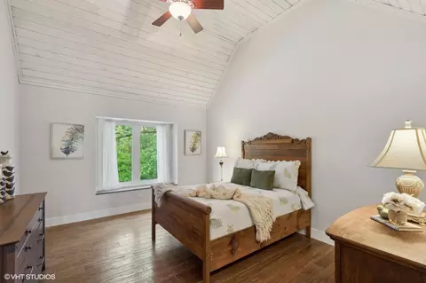 Bedroom - 1124 Blackhawk Ave, Mchenry, IL 60051 photo 3 of 4