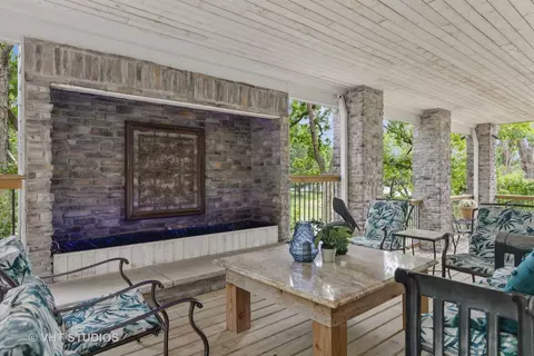 Exterior - 1124 Blackhawk Ave, Mchenry, IL 60051 photo 6 of 20