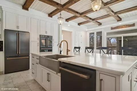 Kitchen - 1124 Blackhawk Ave, Mchenry, IL 60051 photo 3 of 3