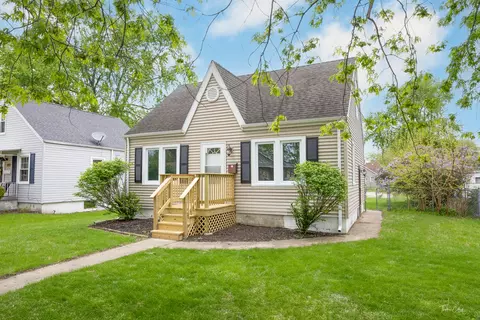 Exterior - 436 S Mckinley Ave, Kankakee, IL 60901 photo 4 of 10