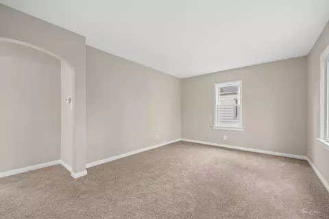 Living - 436 S Mckinley Ave, Kankakee, IL 60901 photo 2 of 4