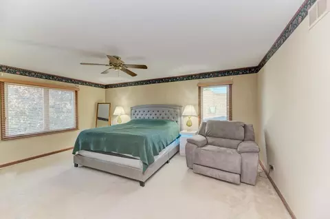2210 Periwinkle Ln, Algonquin, IL 60102 photo 24