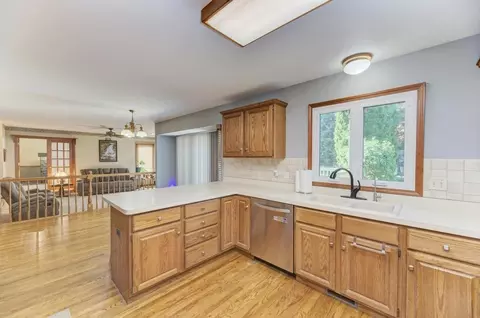 2210 Periwinkle Ln, Algonquin, IL 60102 photo 18