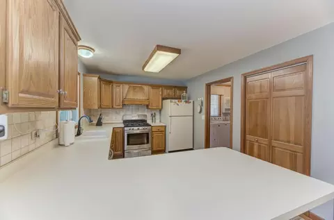 2210 Periwinkle Ln, Algonquin, IL 60102 photo 15