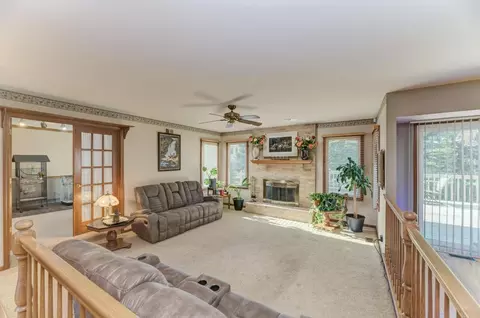 2210 Periwinkle Ln, Algonquin, IL 60102 photo 10