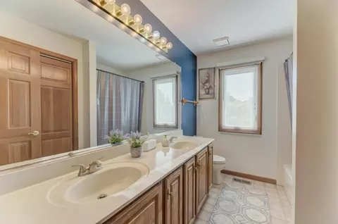 2210 Periwinkle Ln, Algonquin, IL 60102 photo 32